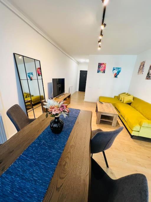 Apartament Spatios Zona Buna